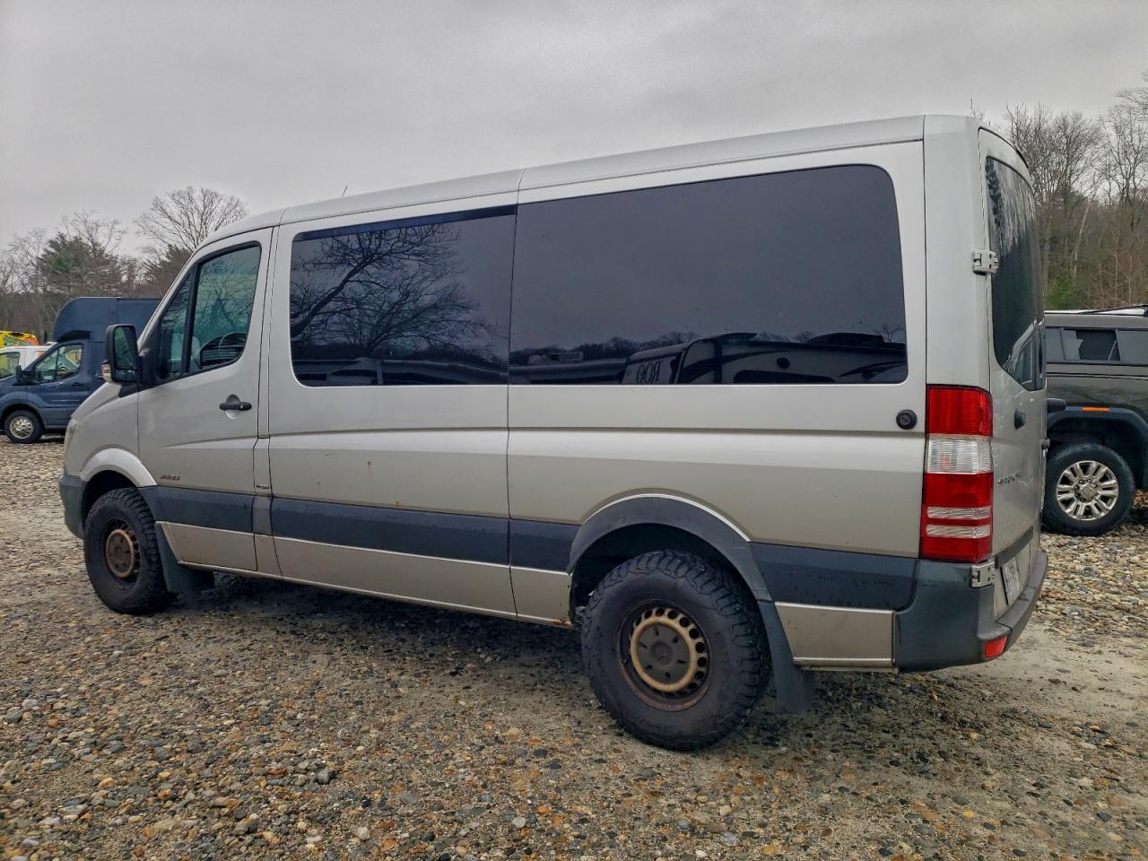 Mercedes-Benz Sprinter 2500 Image 6
