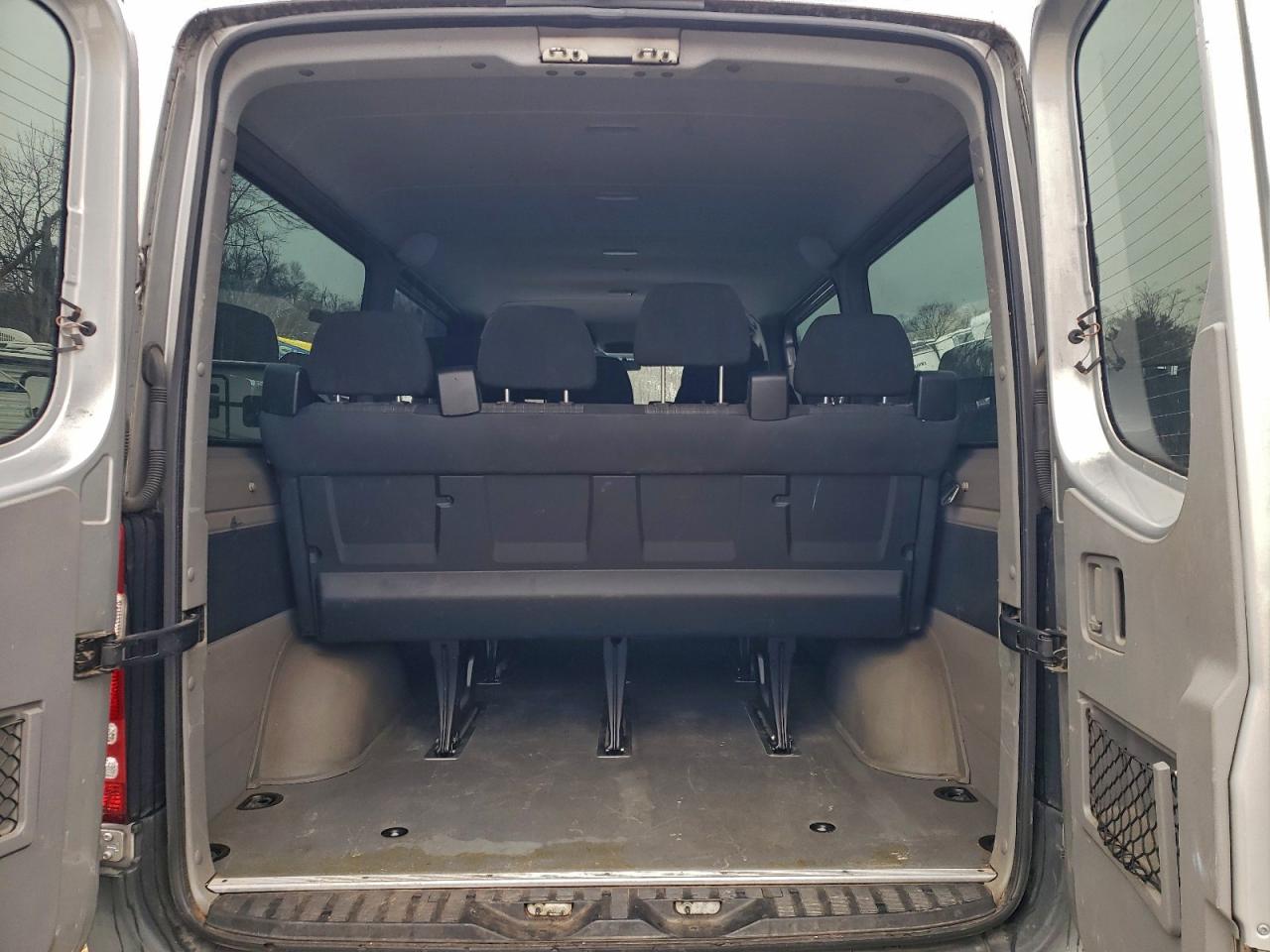 Mercedes-Benz Sprinter 2500 Image 2