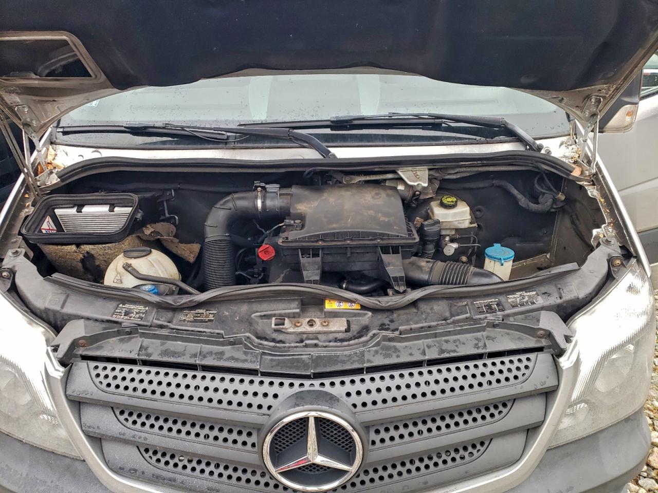 Mercedes-Benz Sprinter 2500 Image 9