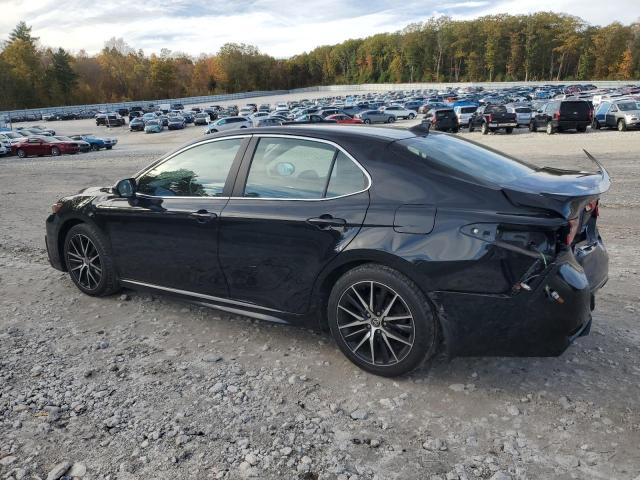 Toyota Camry Se Night Shade Image 2