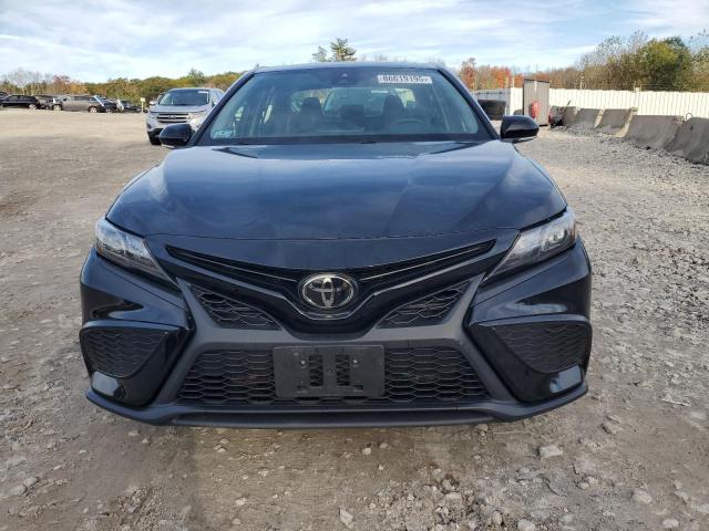 Toyota Camry Se Night Shade Image 11