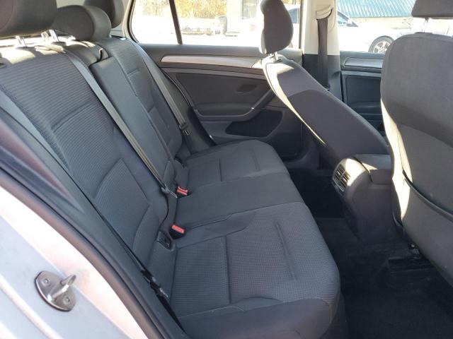 Volkswagen Golf Se Image 2