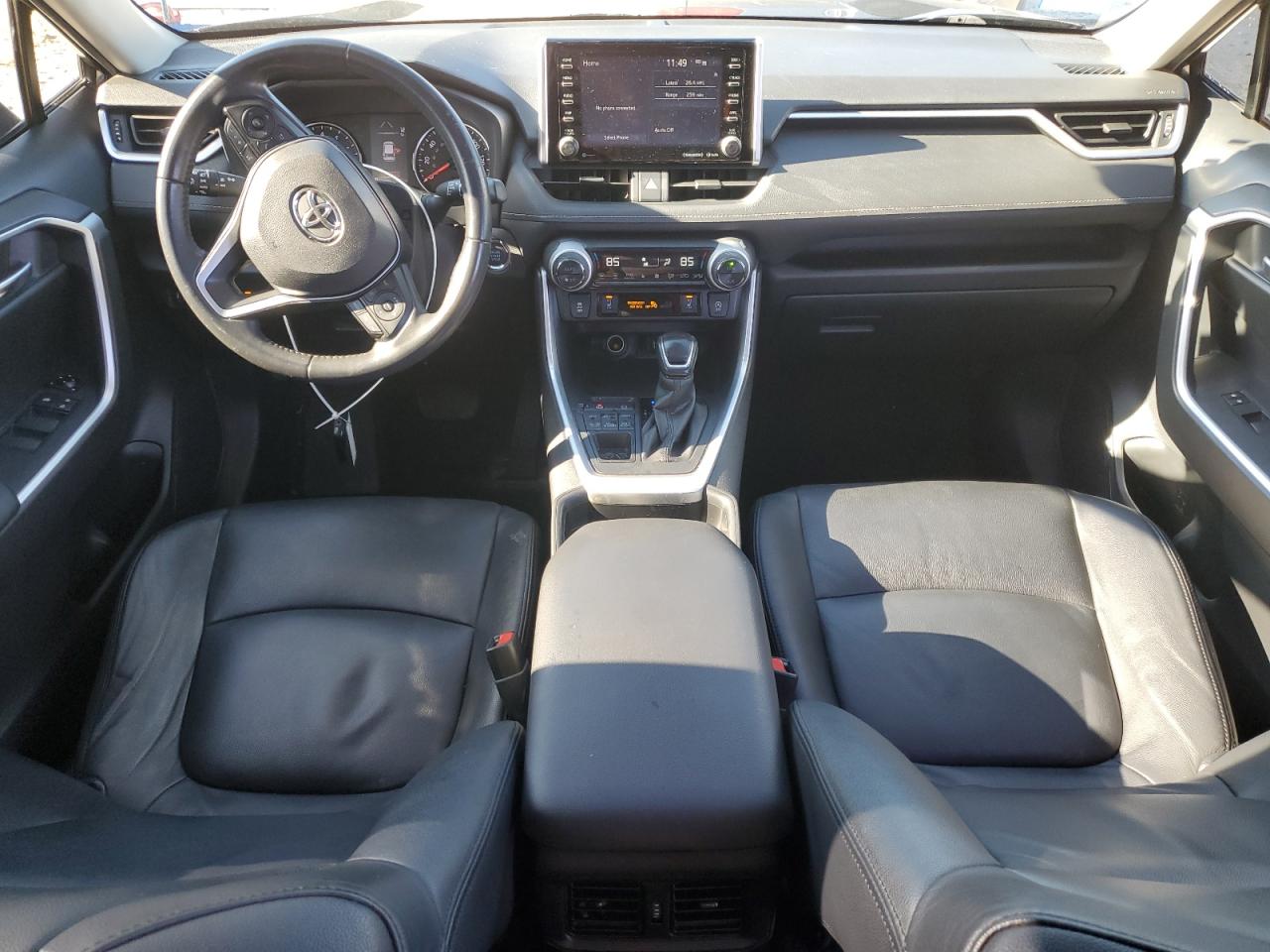 Toyota RAV4 Xle Image 4