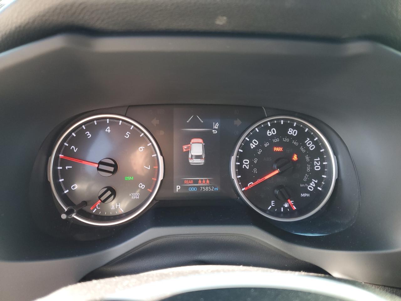 Toyota RAV4 Xle Image 9