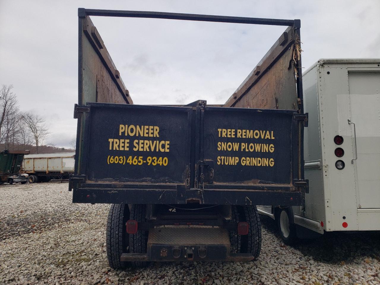 International 4300 4300 Image 13