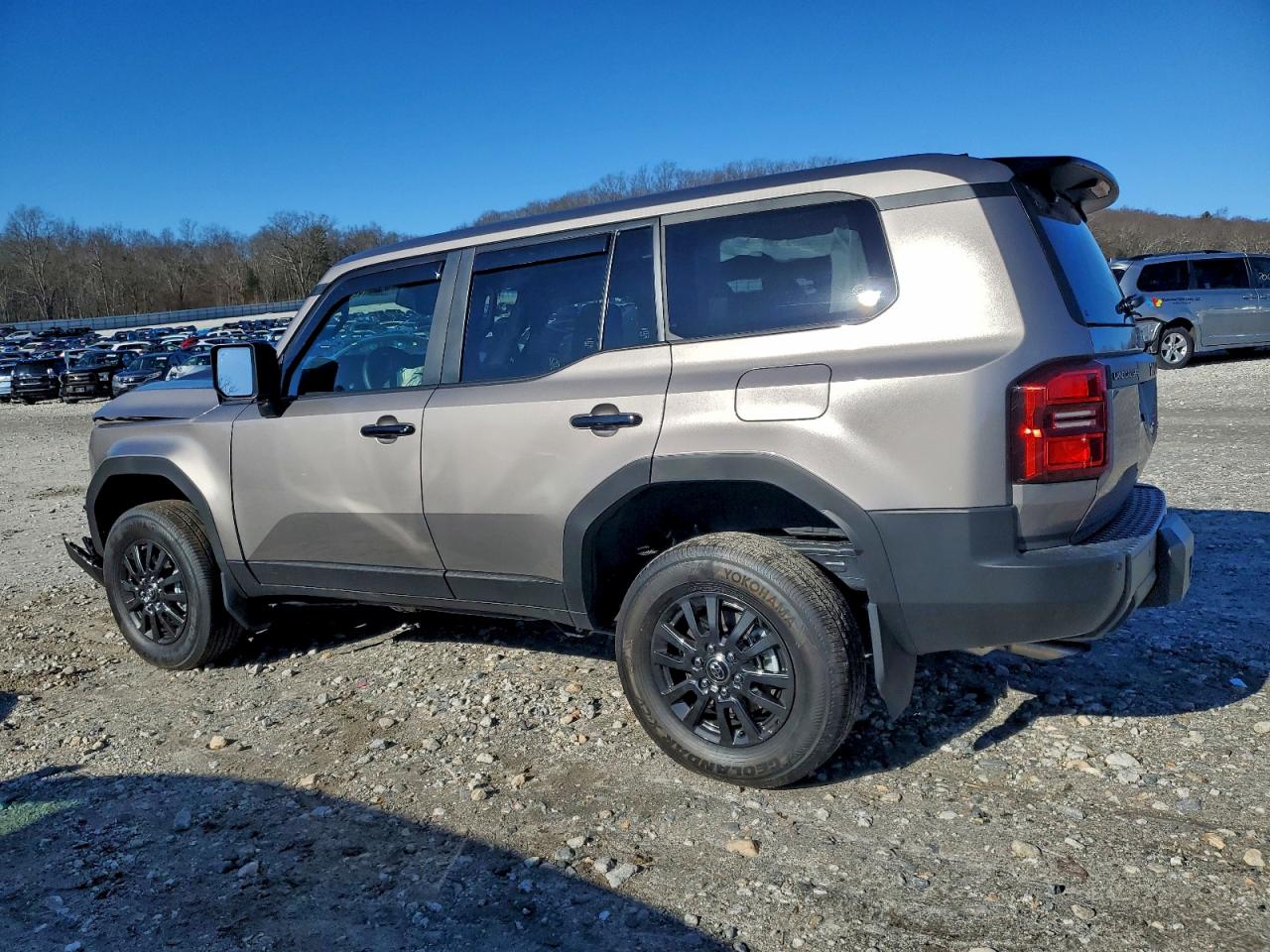 Toyota Land Cruis Base Image 3