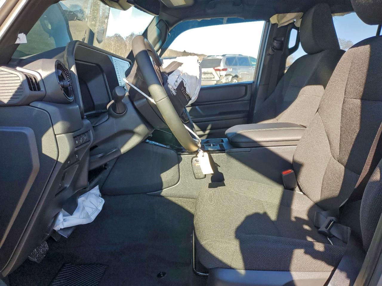 Toyota Land Cruis Base Image 11