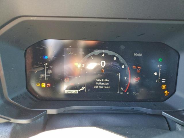 Toyota Land Cruis Base Image 8