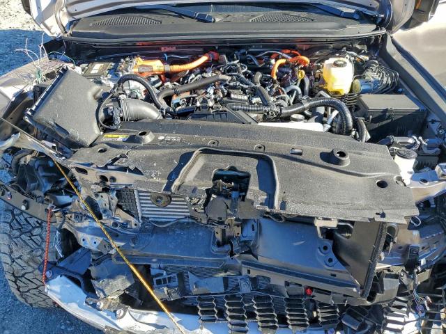 Toyota Land Cruis Base Image 12