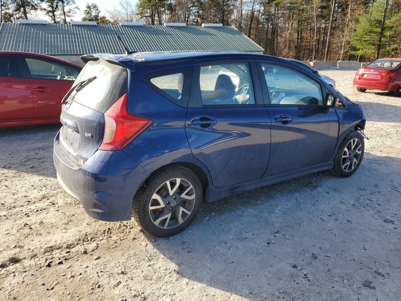 Nissan Versa S Image 11