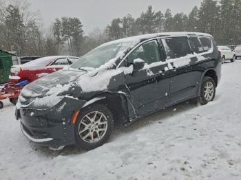  Salvage Chrysler Minivan