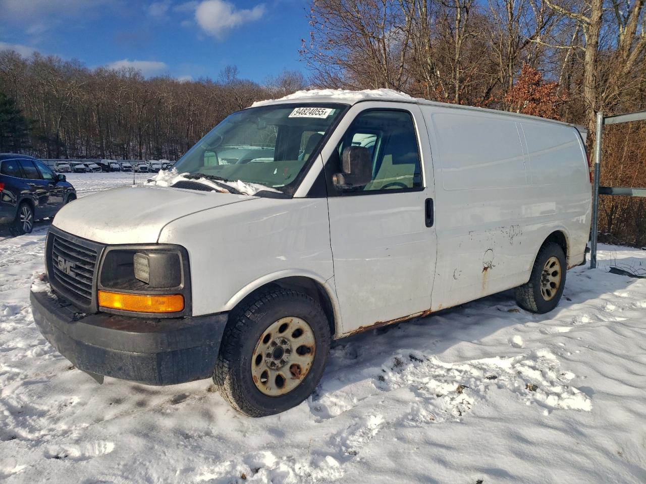 GMC Savana G1500 Image 1