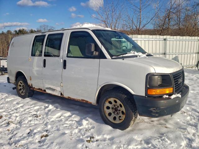 GMC Savana G1500 Image 2