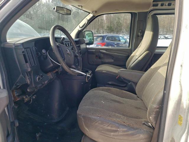 GMC Savana G1500 Image 7