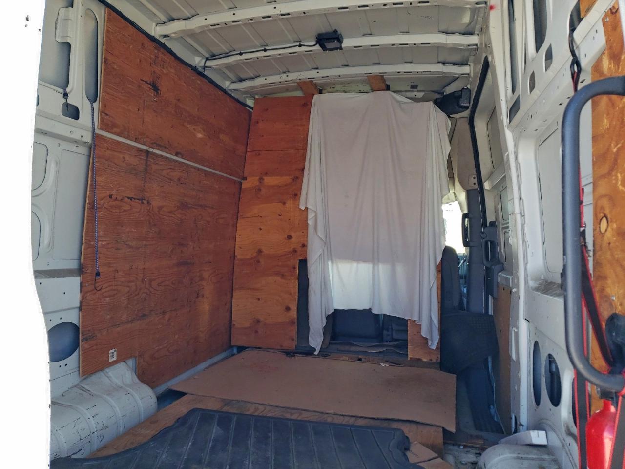 Nissan Nv 2500 Image 10