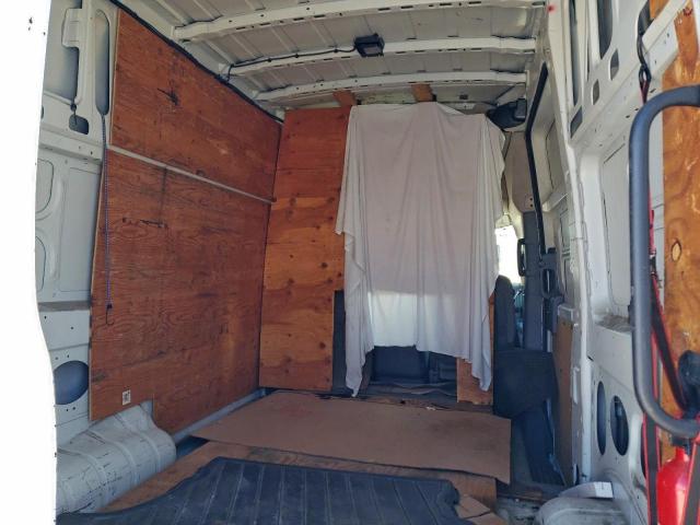 Nissan Nv 2500 Image 10