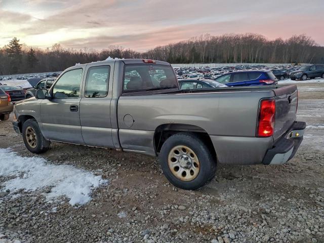 Chevrolet Silverado C1500 Classic Image 2