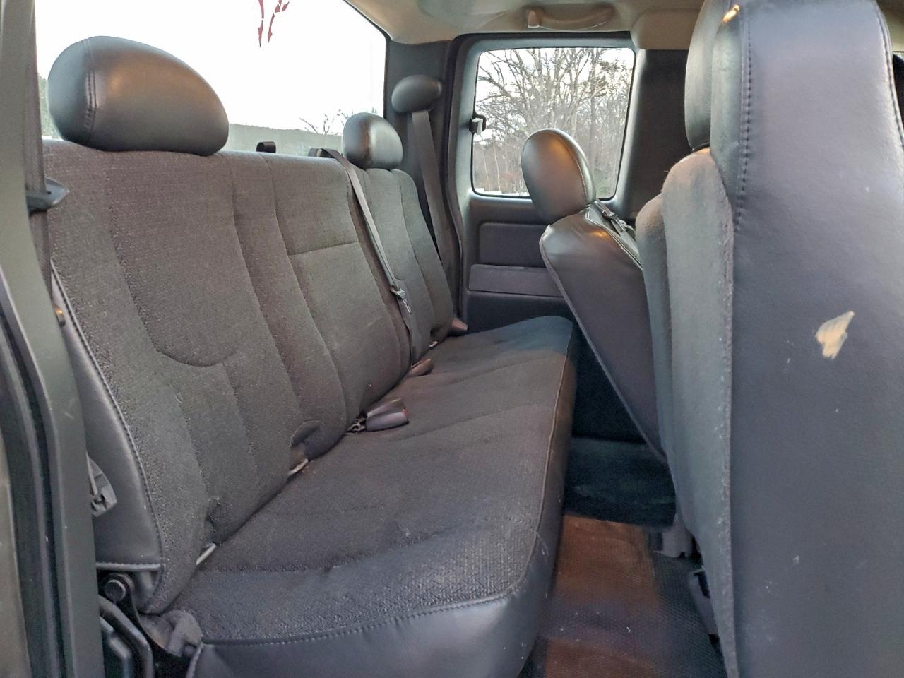 Chevrolet Silverado C1500 Classic Image 9