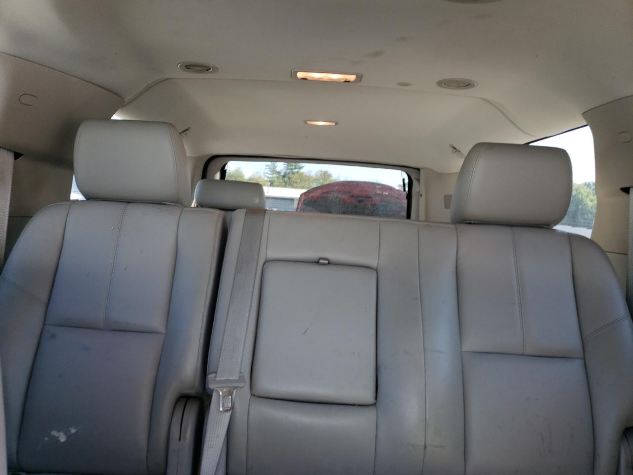 GMC Yukon K1500 Slt Image 9