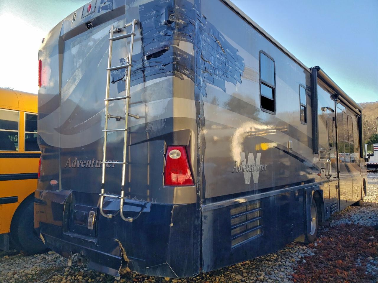 Win Motorhome W24 Image 8