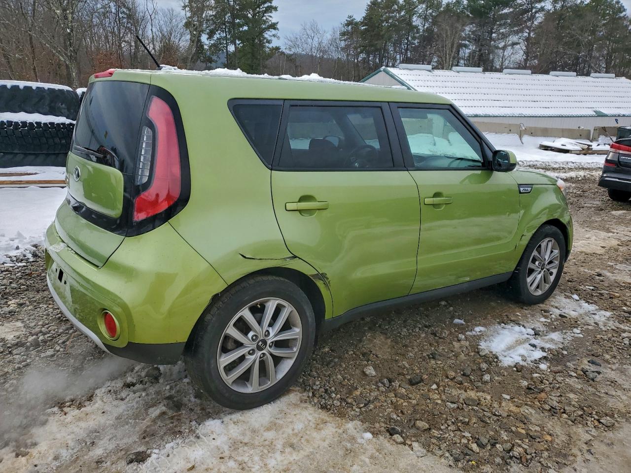 Kia Soul + Image 6