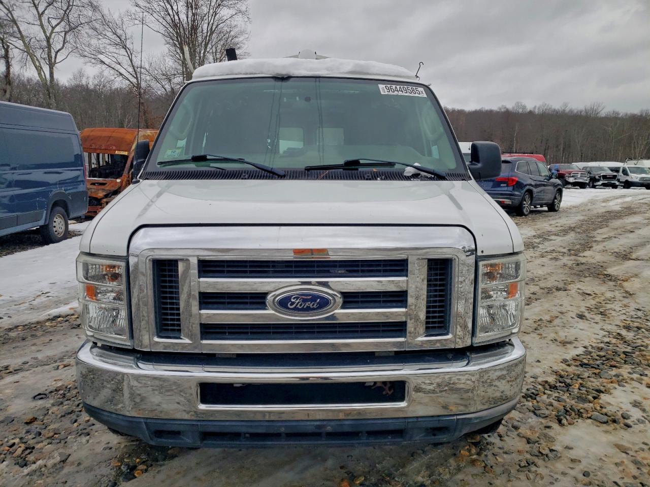 Ford E-250 E250 Van Image 7