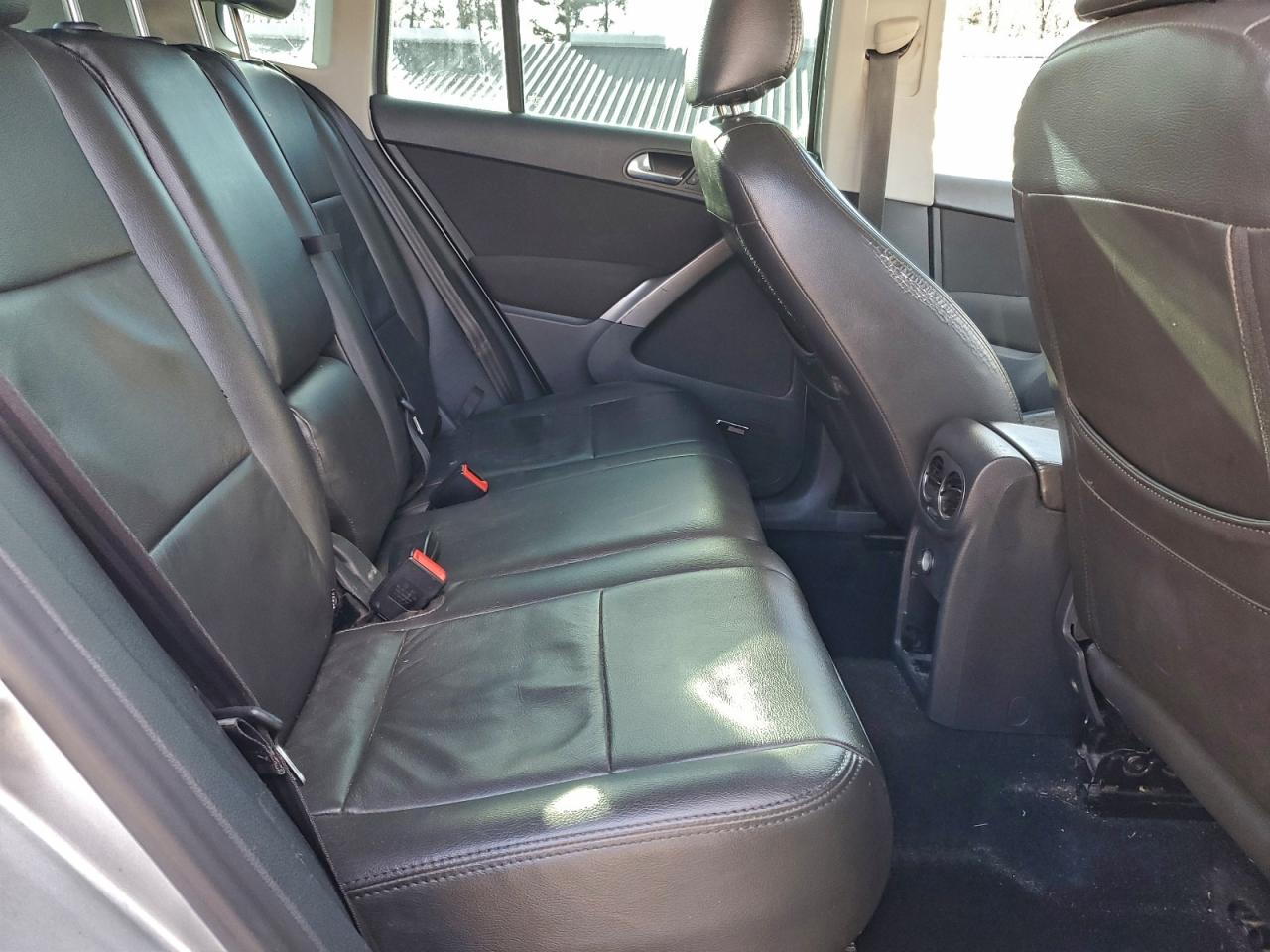 Volkswagen Tiguan Se Image 11