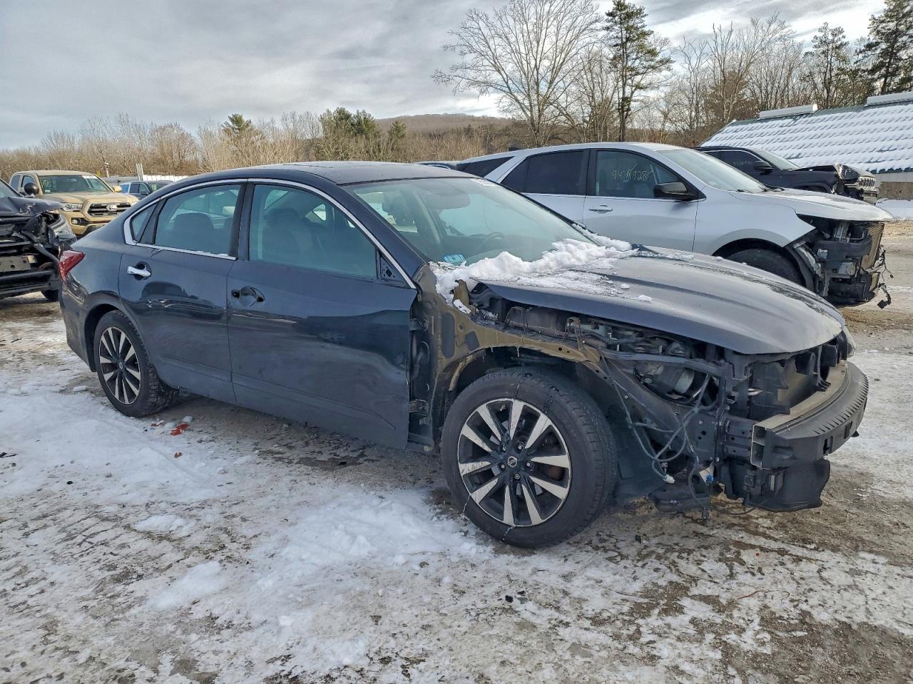 Nissan Altima 2.5 Image 4