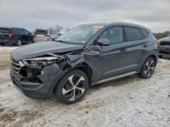  Salvage Hyundai TUCSON