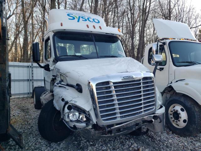  Salvage Freightliner Cascadia 1