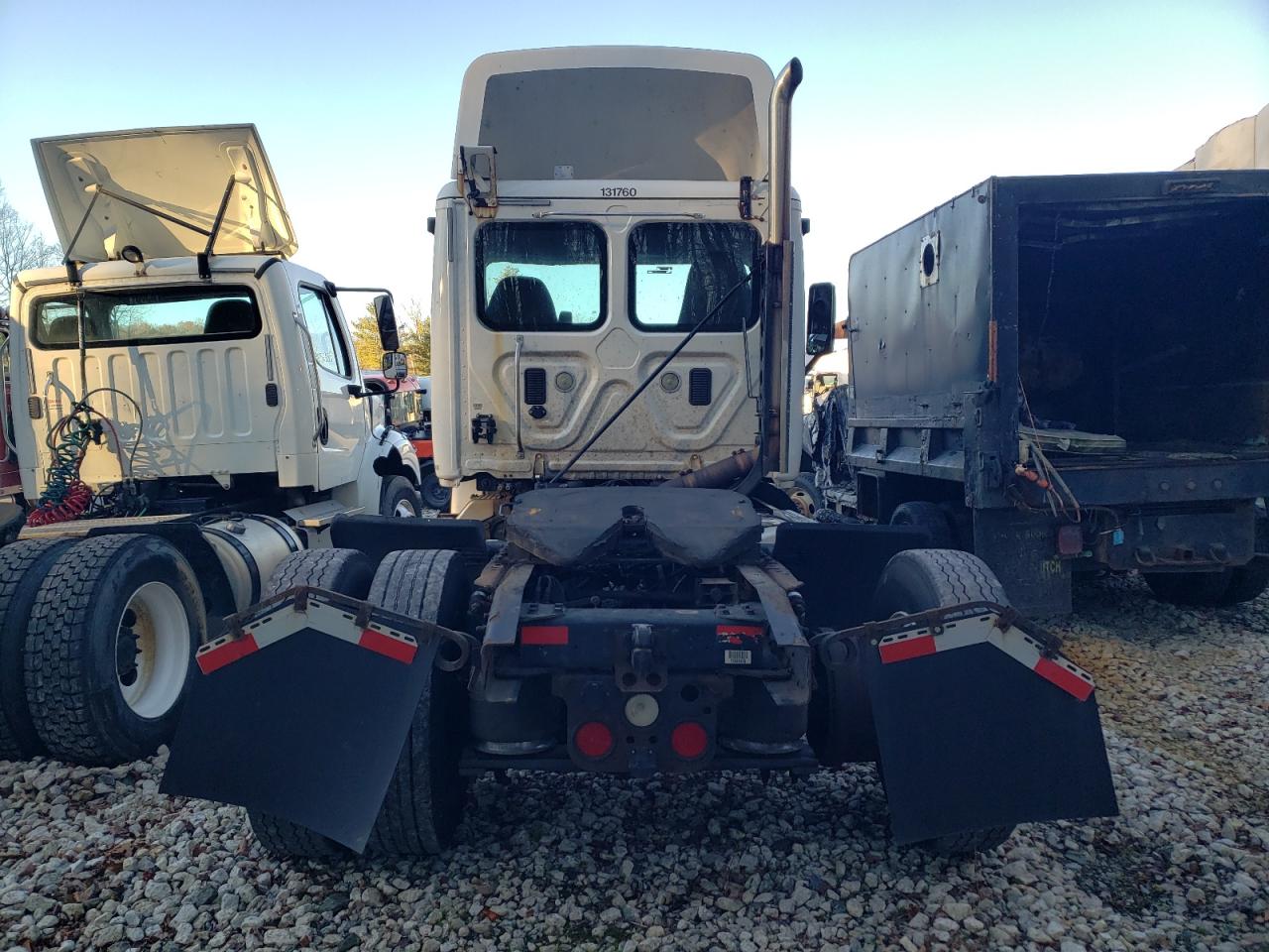 Freightliner Cascadia 1 Image 3