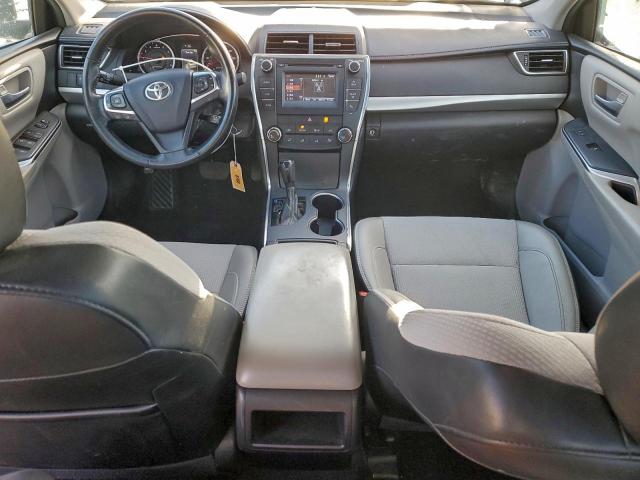 Toyota Camry Le Image 10