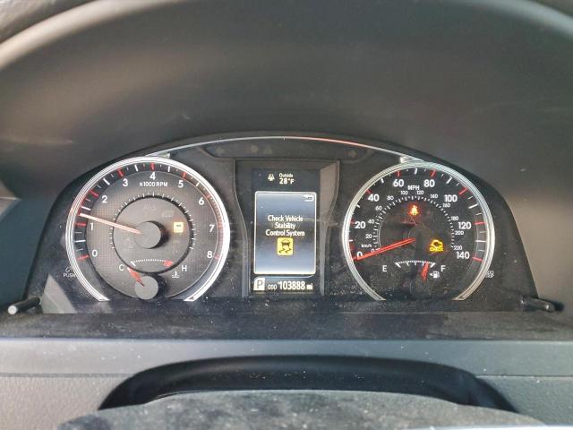 Toyota Camry Le Image 12