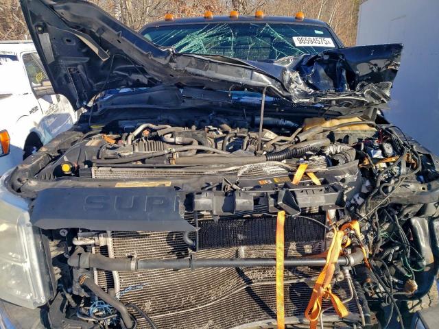 Ford F-350 Super Duty Image 12