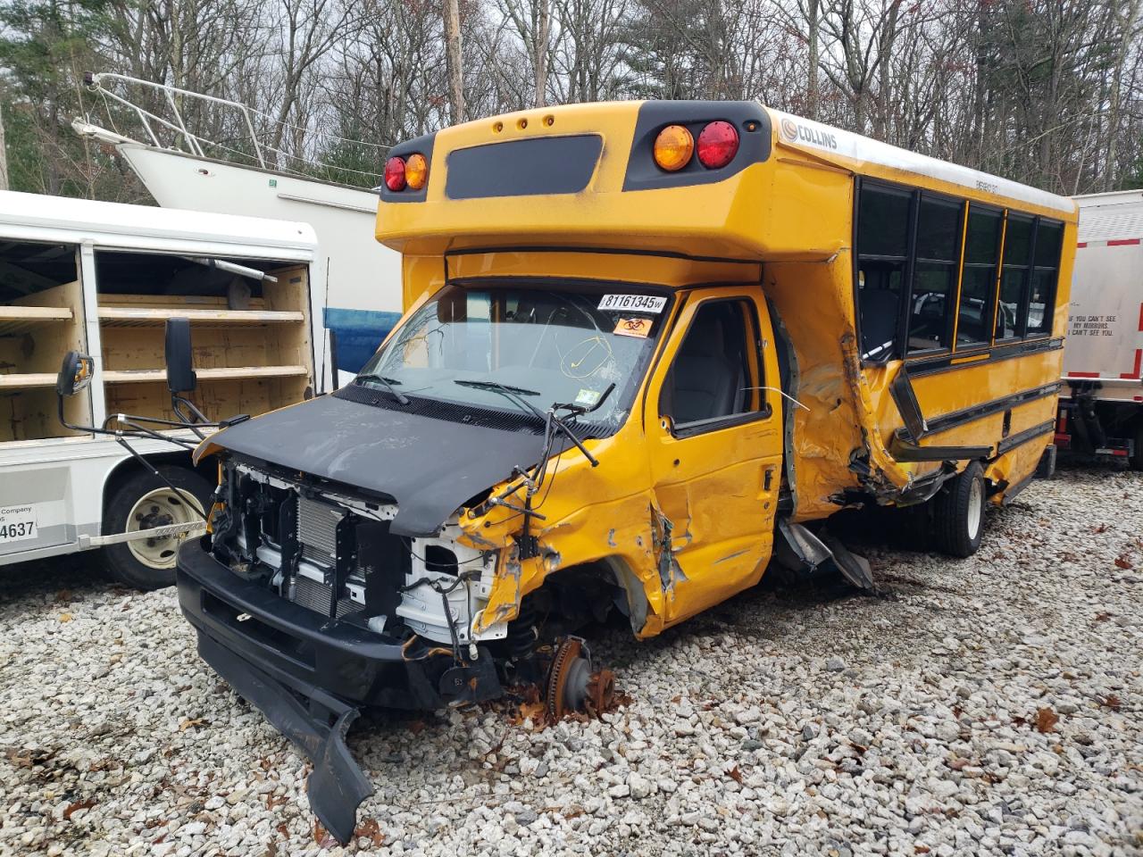 Ford Econoline E350 Super Duty Cutaway Van Image 2