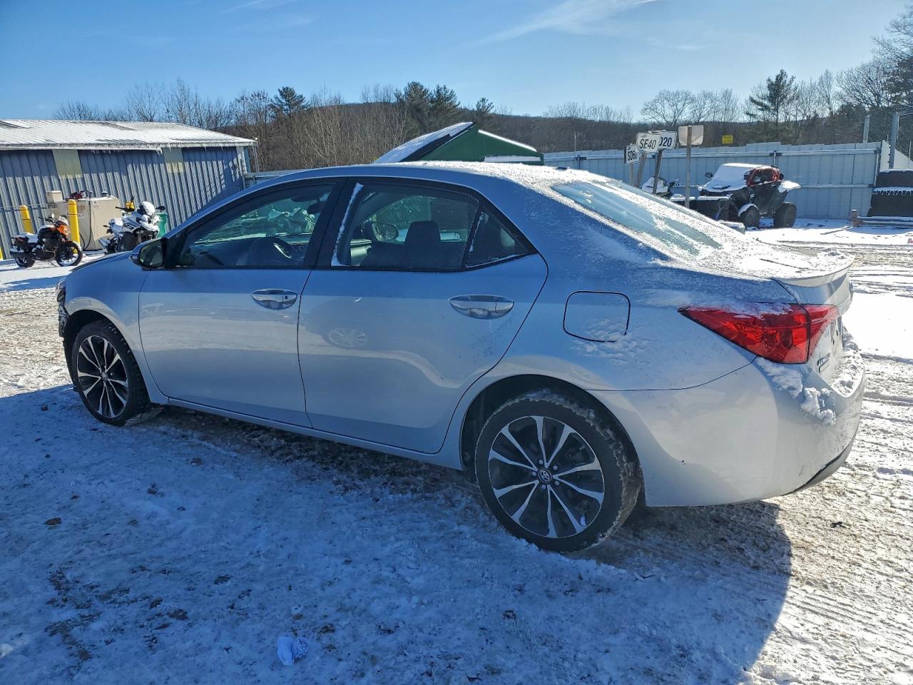 Toyota Corolla L Image 5