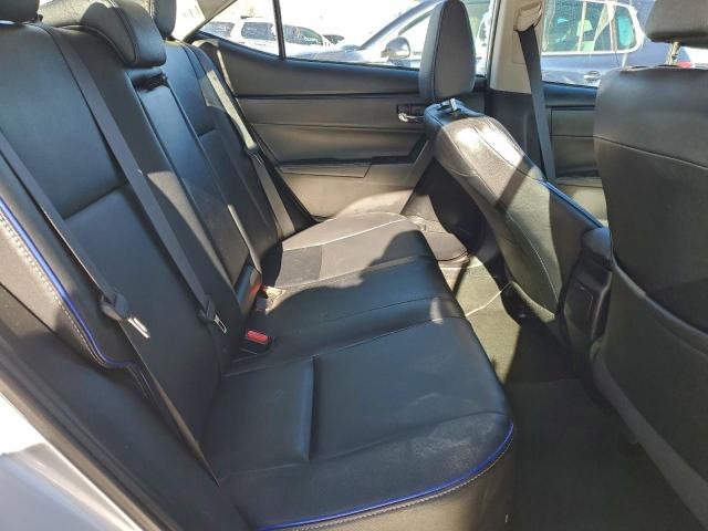 Toyota Corolla L Image 9