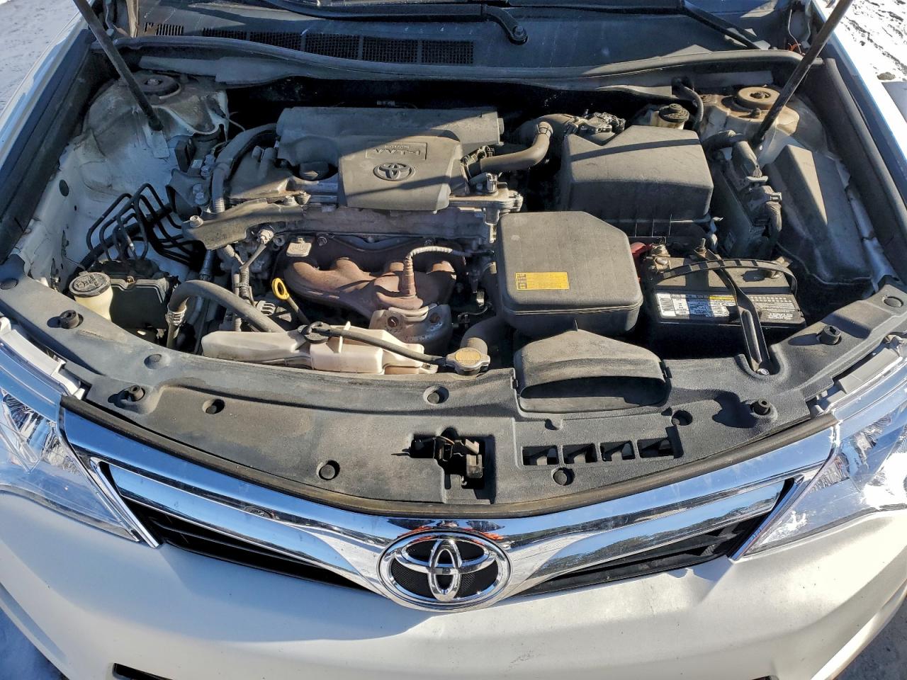 Toyota Camry L Image 6