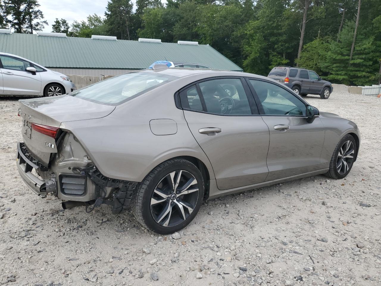 Volvo S60 T6 R-design Image 4