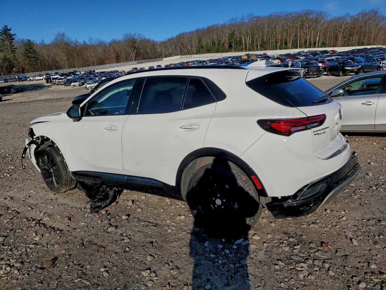 Buick Envision Essence Image 2