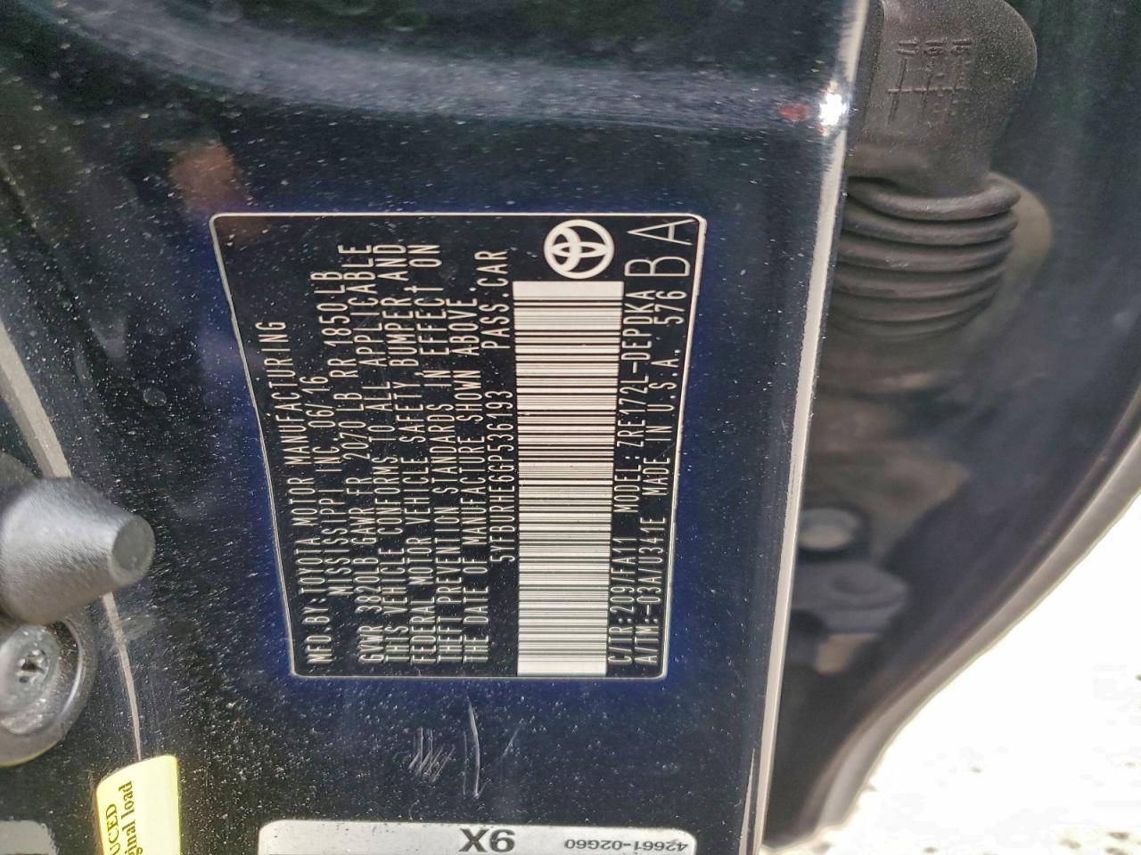 Toyota Corolla L Image 12