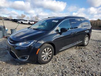  Salvage Chrysler Pacifica