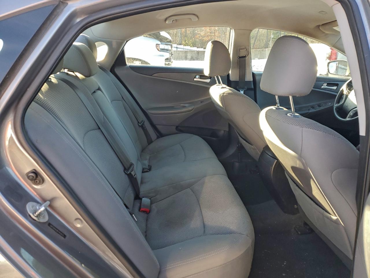 Hyundai SONATA Gls Image 11