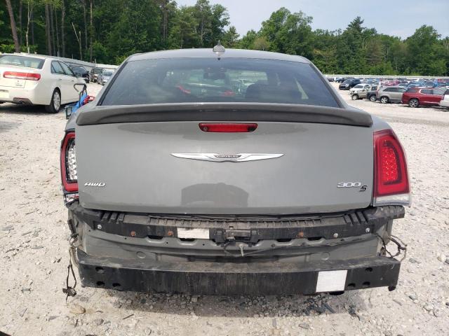 Chrysler 300 S Image 6