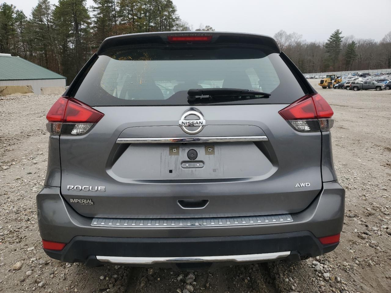 Nissan Rogue S Image 3