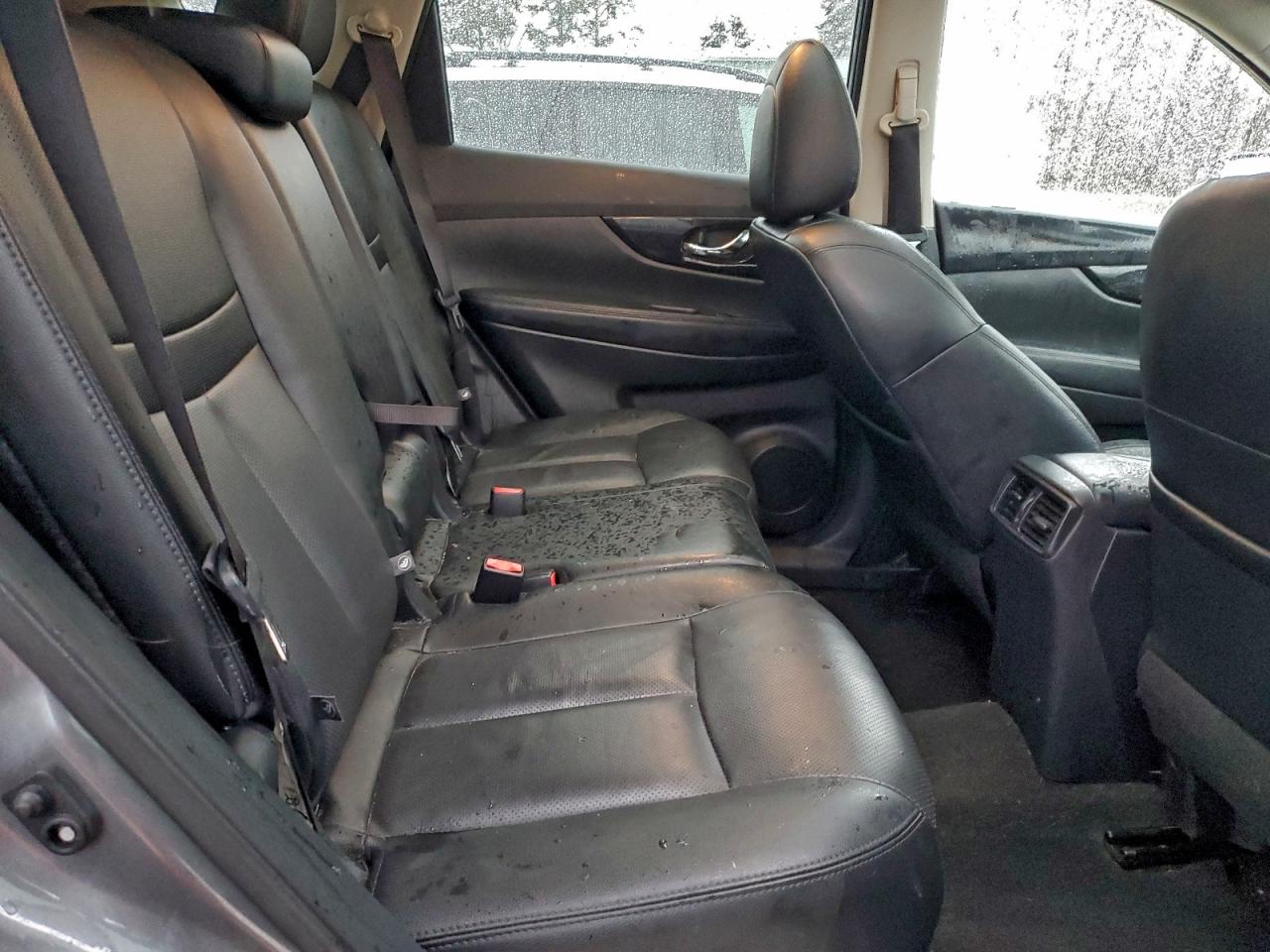 Nissan Rogue S Image 9