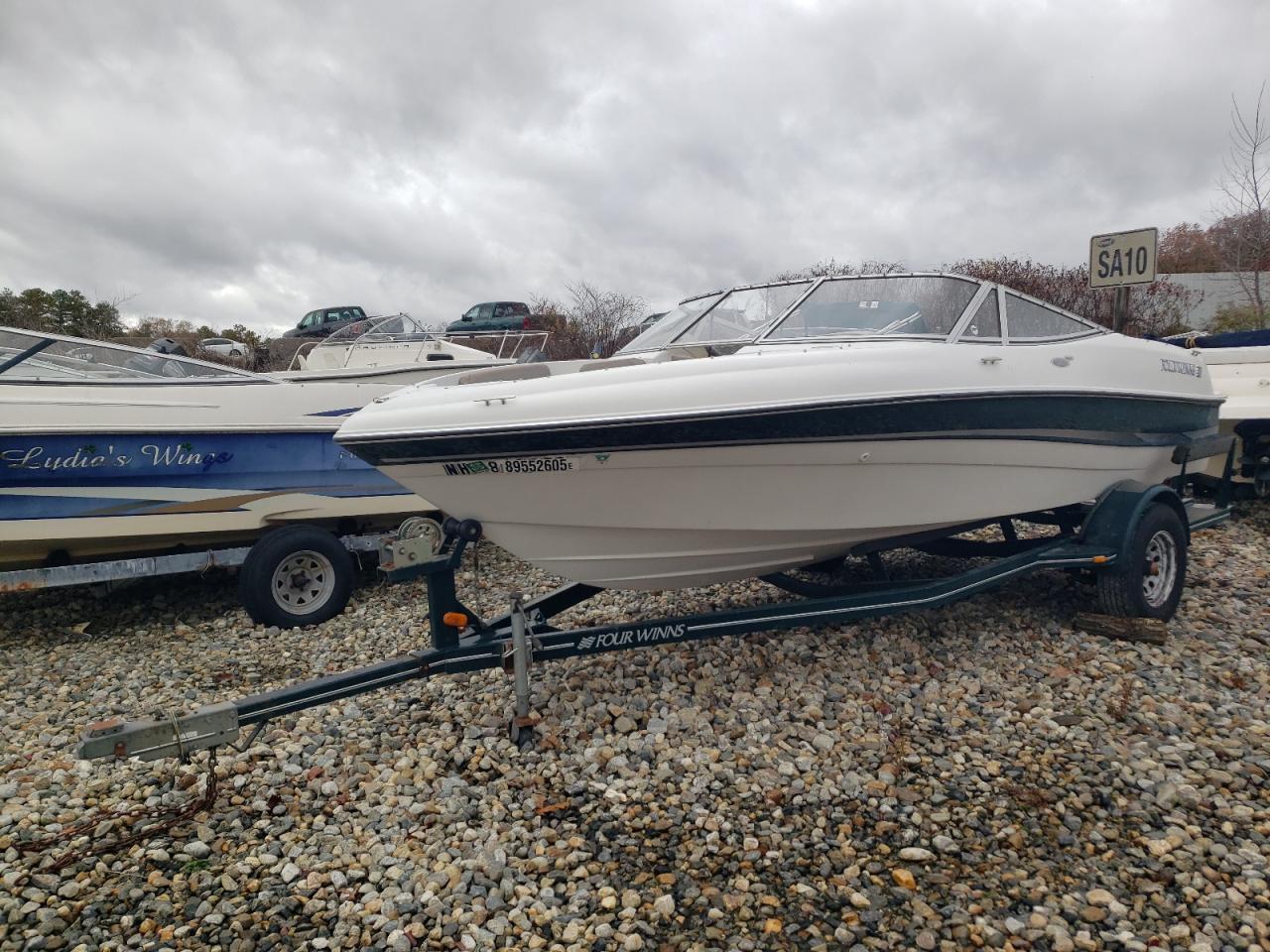 Four Winns 18 Ft Open Image 4