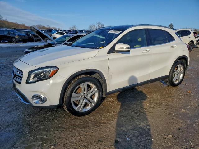  Salvage Mercedes-Benz GLA