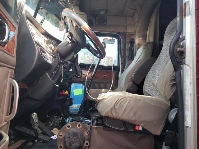 Peterbilt Tractor 379 Image 8