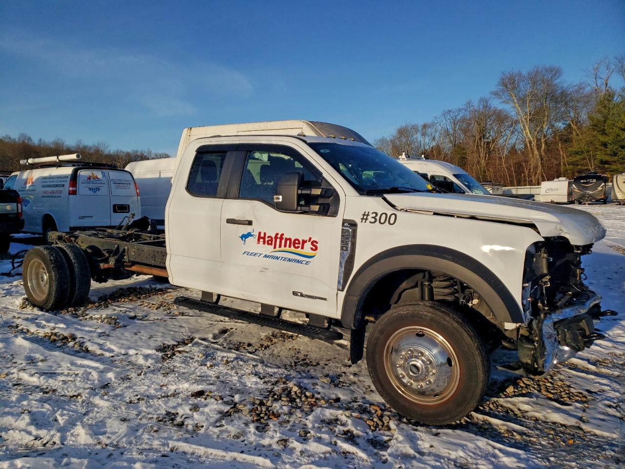 Ford F-550 Super Duty Image 13